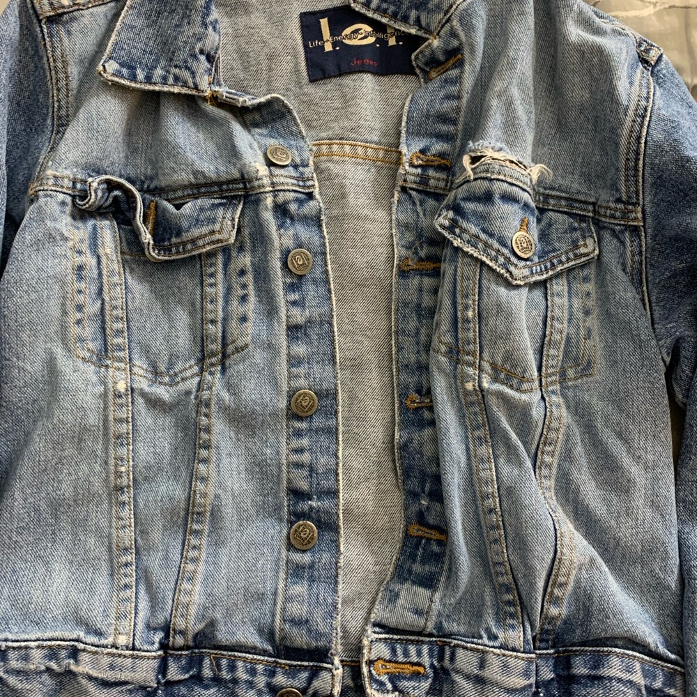Jean jacket - Picture 2 of 5
